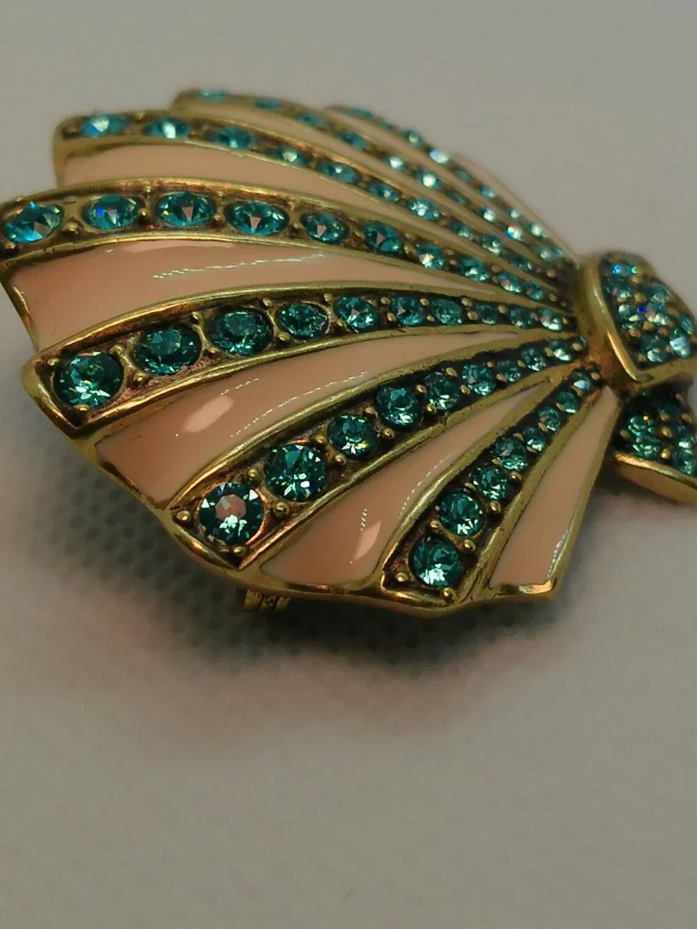 Brooch Heidi Daus Sea Shell Women’s Pin Fashion Brooch
